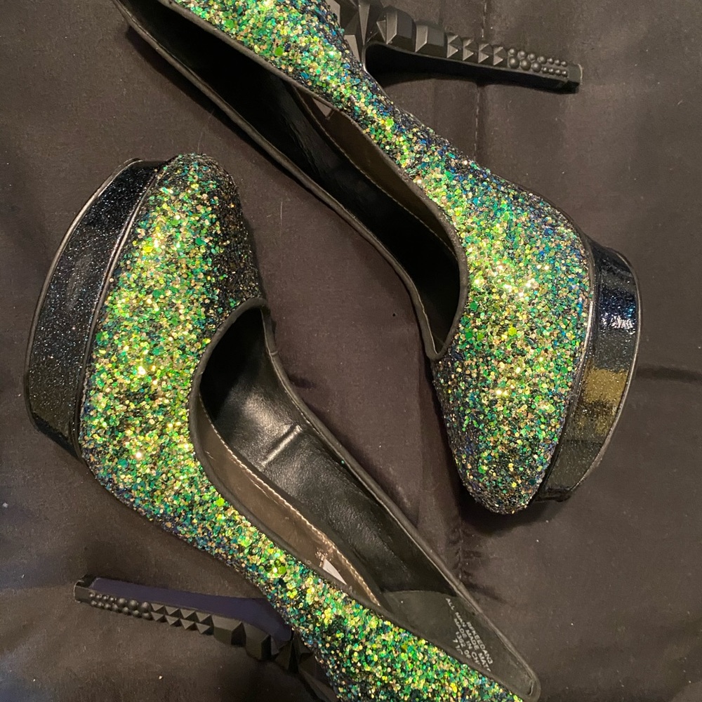 Rachel Roy Green Glitter Platform Heels